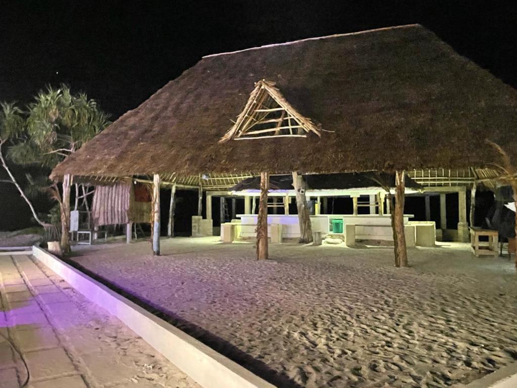 Jambo Beach Hotel Падже Екстер'єр фото