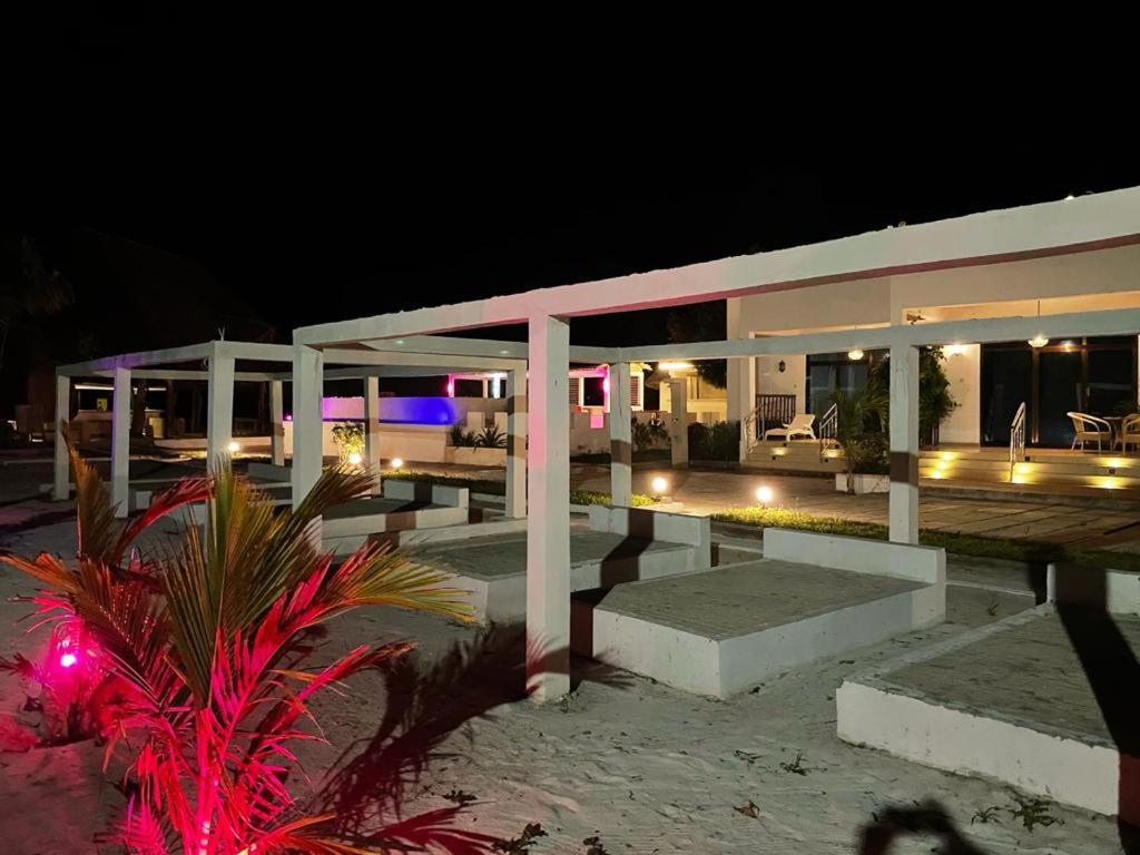 Jambo Beach Hotel Падже Екстер'єр фото