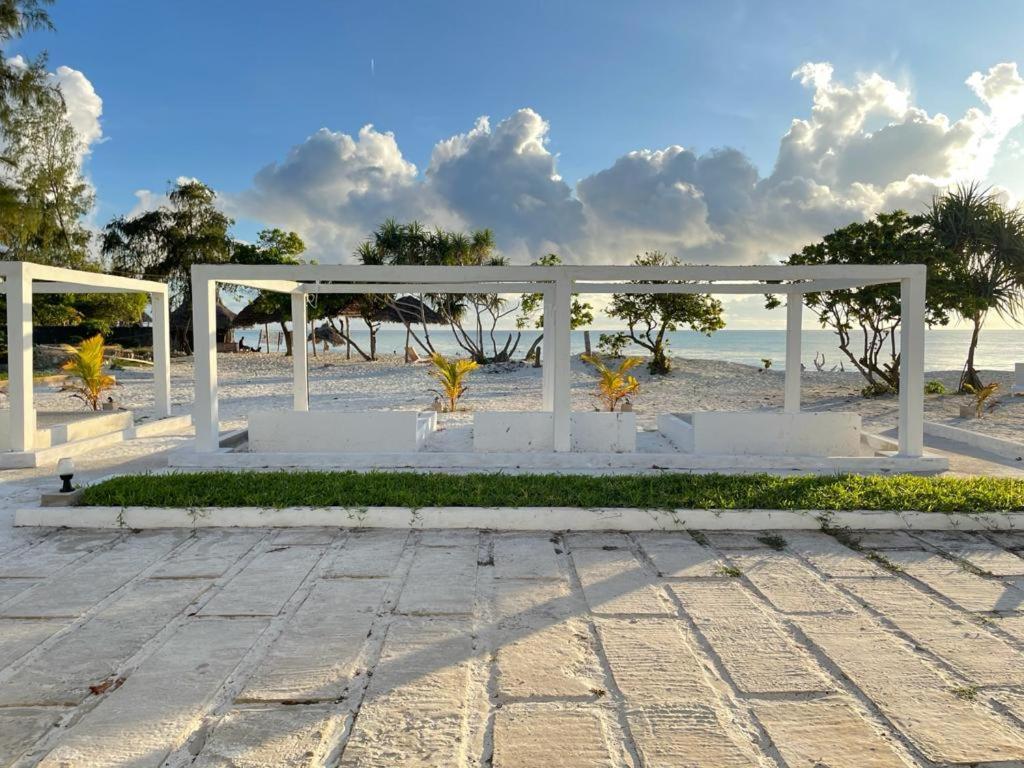 Jambo Beach Hotel Падже Екстер'єр фото