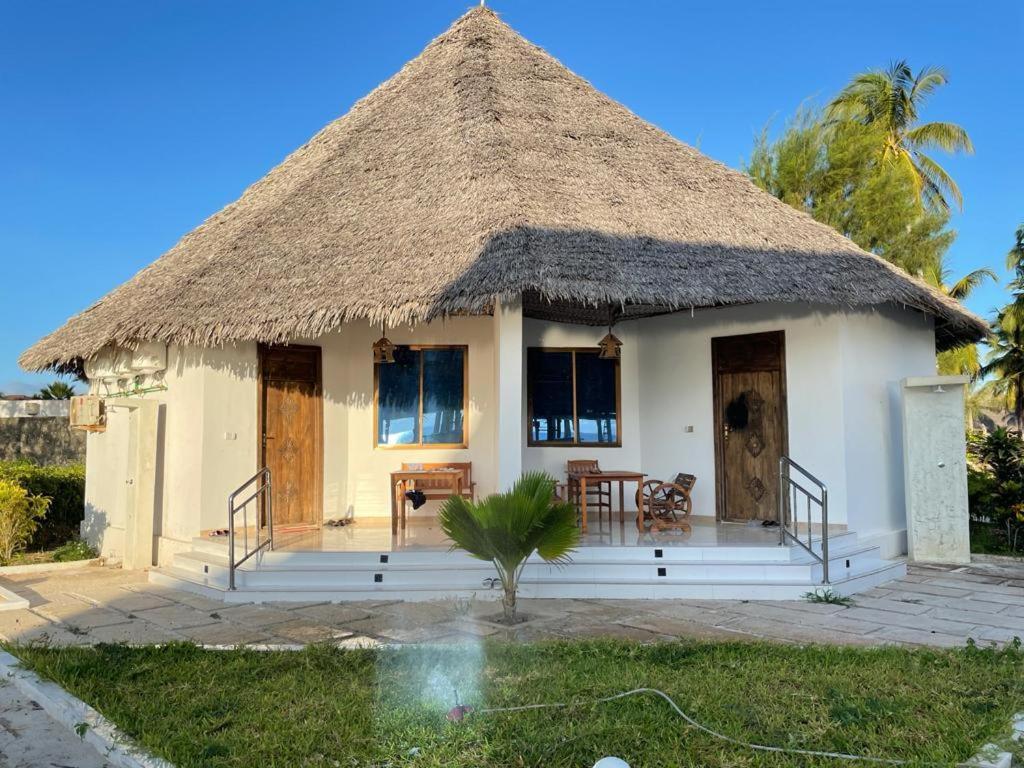Jambo Beach Hotel Падже Екстер'єр фото